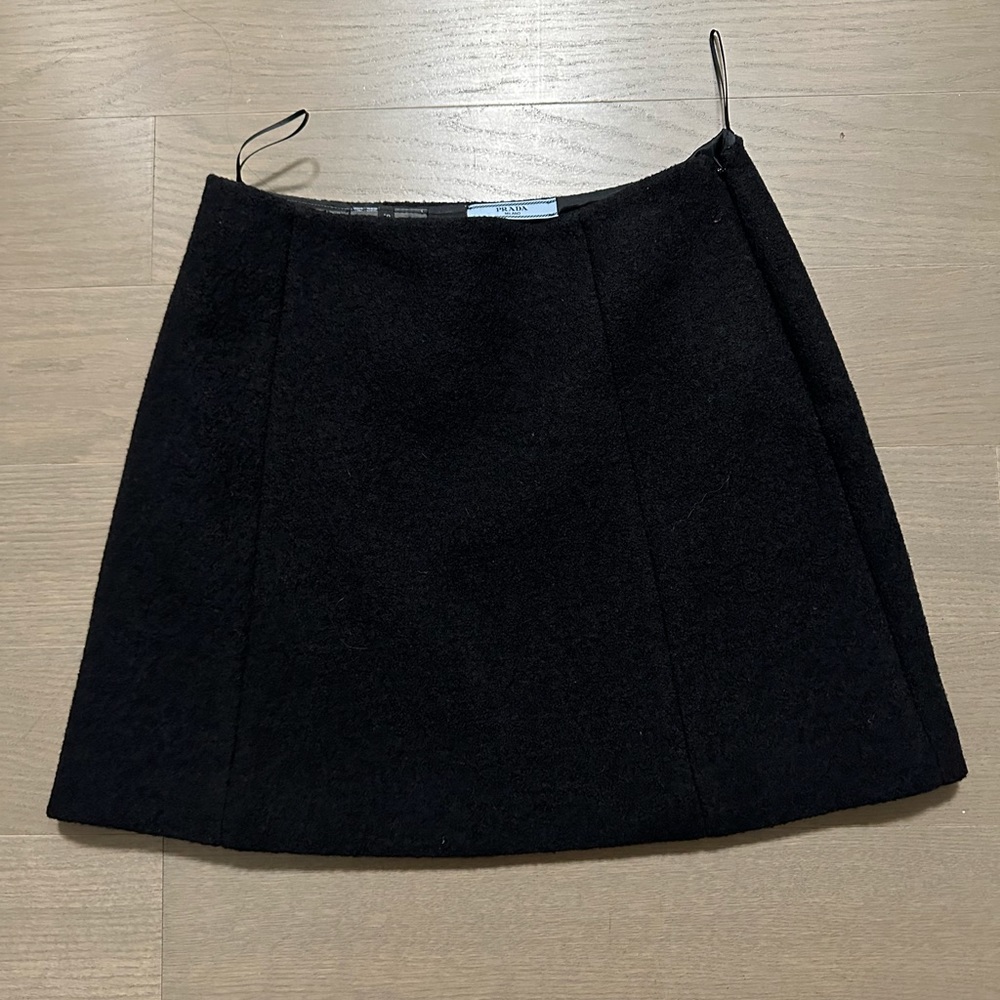 PradaOutlet Tweed Miniskirt - Black - Size 6